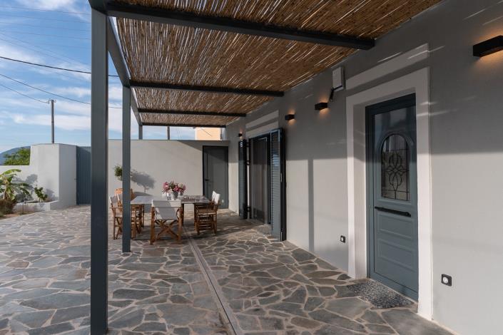 Image No.11-2 Bed House for sale