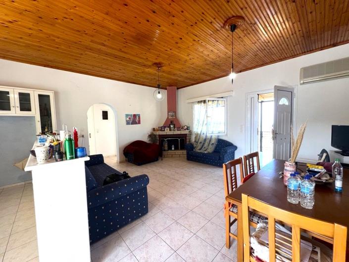 Image No.13-2 Bed House for sale