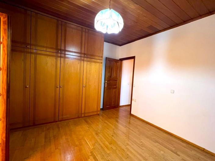 Image No.19-3 Bed House for sale