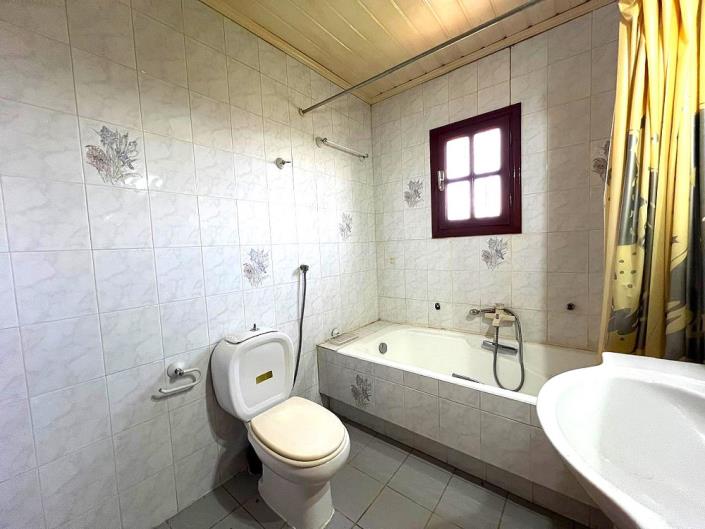 Image No.23-3 Bed House for sale