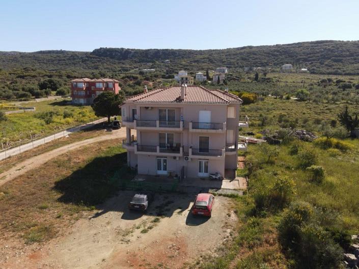 Image No.3-Commercial à vendre à Pylos