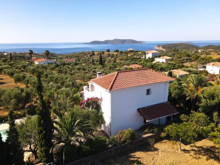 Image No.6-Villa de 4 chambres à vendre à Kamaria