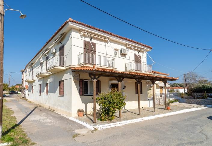 Image No.2-11 Bed Hotel for sale