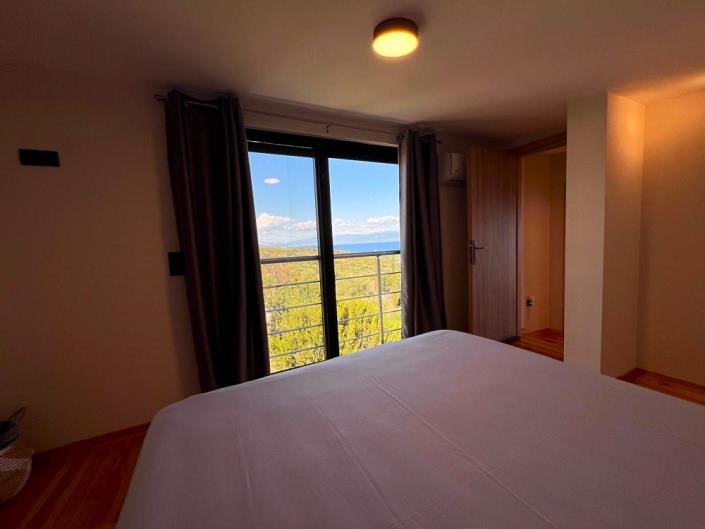 Image No.25-4 Bed Duplex for sale