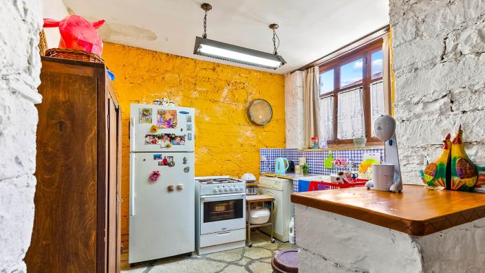 Image No.11-8 Bed Hotel for sale