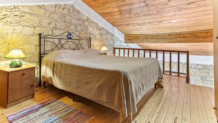 Image No.44-8 Bed Hotel for sale