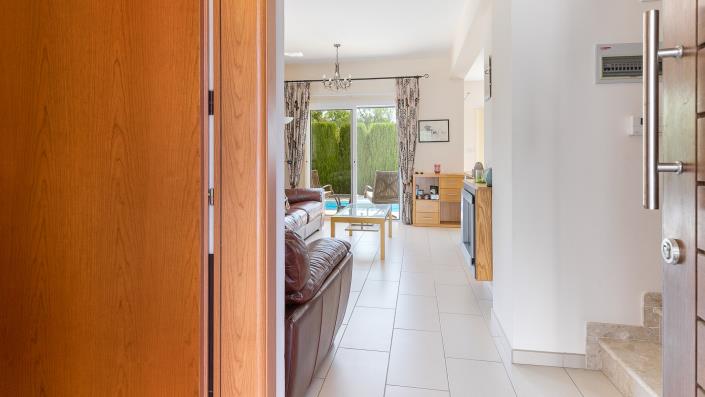 Image No.3-3 Bed Villa for sale