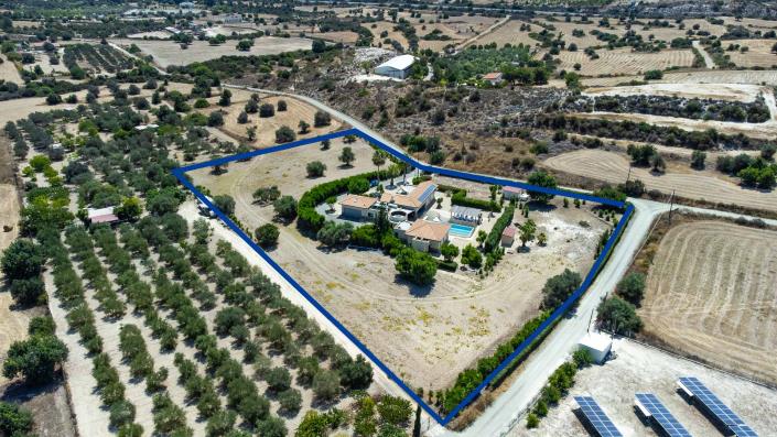 Image No.8-Villa / Détaché de 6 chambres à vendre à Skarinou