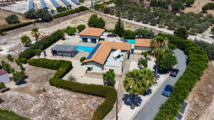 Image No.4-Villa / Détaché de 6 chambres à vendre à Skarinou