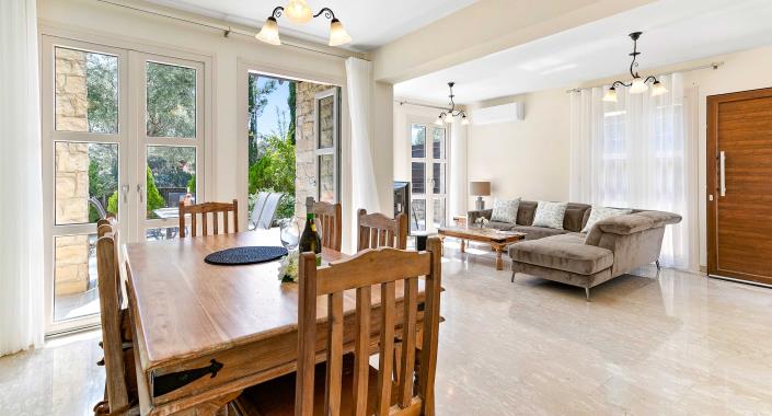 Image No.7-3 Bed Townhouse for sale