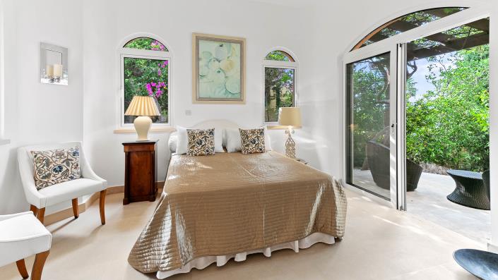 Image No.17-4 Bed Villa / Detached for sale