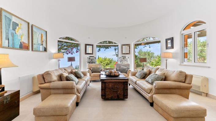 Image No.27-4 Bed Villa / Detached for sale