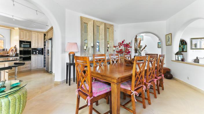 Image No.33-4 Bed Villa / Detached for sale