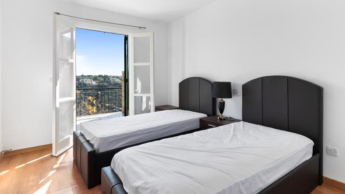 Image No.12-2 Bed Apartment for sale