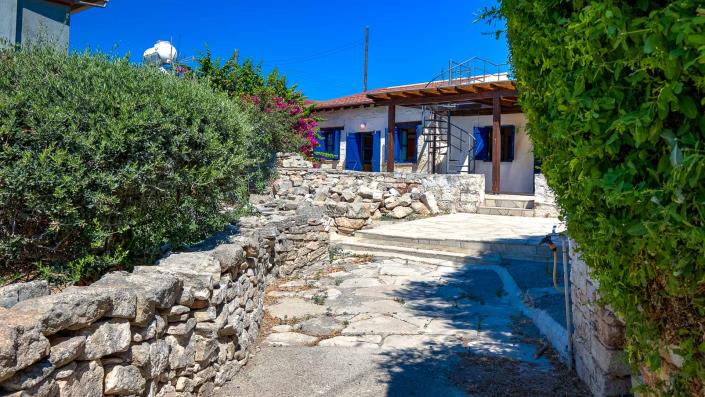 Image No.2-2 Bed Village House for sale