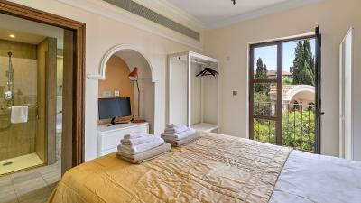 Villa-ID-1048-For-Sale_Aphrodite-Hills-Resort--Cyprus-Real-Estate-Property--Comark-Estates-11--jpg