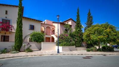 Villa-ID-1050-For-Sale_Aphrodite-Hills-Resort--Cyprus-Real-Estate-Property--Comark-Estates-1--jpg