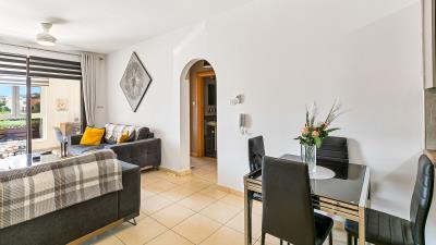 The-Vines-1-_-ID-1064--7-of-16-