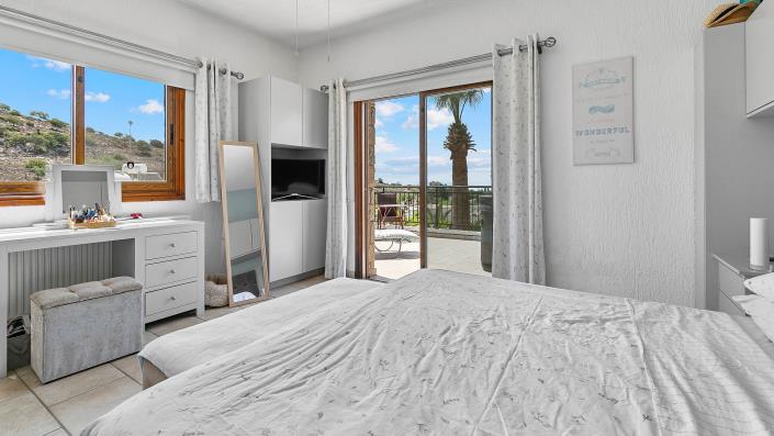 Image No.22-4 Bed Villa / Detached for sale