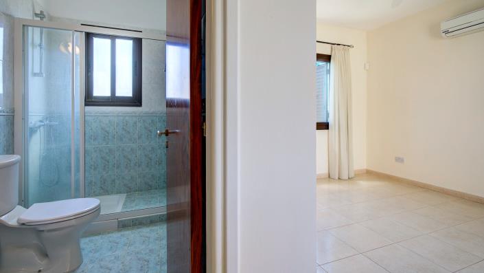 Image No.16-Villa / Détaché de 4 chambres à vendre à Kouklia