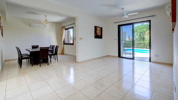 Image No.23-Villa / Détaché de 4 chambres à vendre à Kouklia