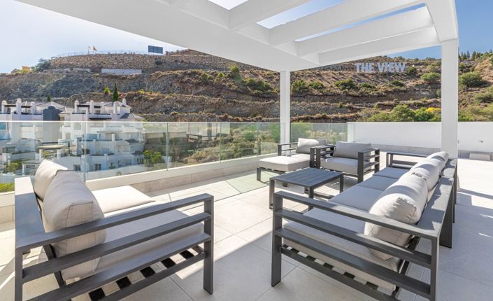 Image No.4-3 Bed Property for sale