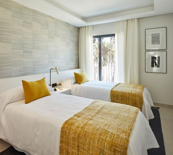 Image No.13-3 Bed Townhouse for sale