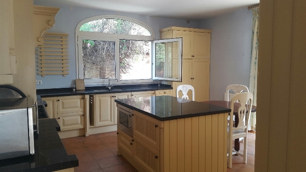 Image No.4-Villa de 6 chambres à vendre à La Línea de la Concepción