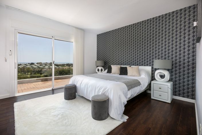 Image No.4-4 Bed Villa for sale