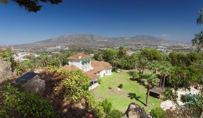 Image No.2-5 Bed Villa for sale