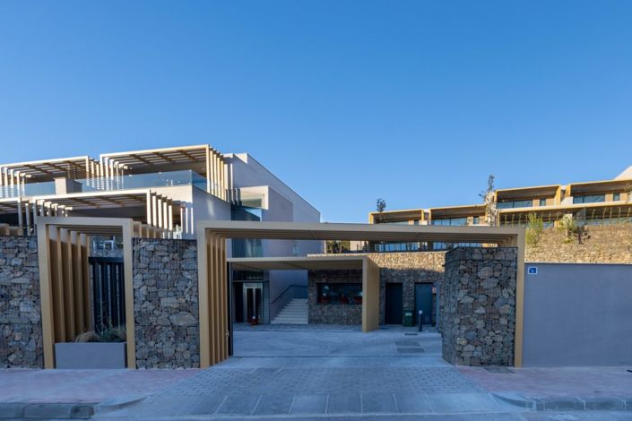 Image No.11-4 Bed Townhouse for sale