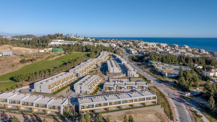 Image No.8-4 Bed Townhouse for sale