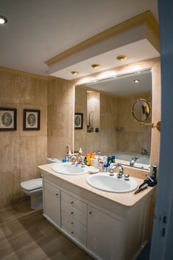 Image No.8-4 Bed Property for sale