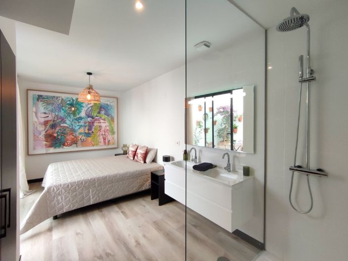 Image No.17-2 Bed Apartment for sale