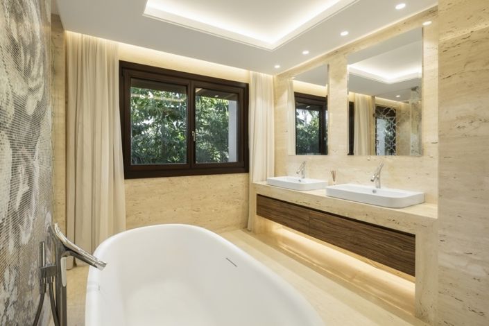 Image No.8-6 Bed Villa for sale