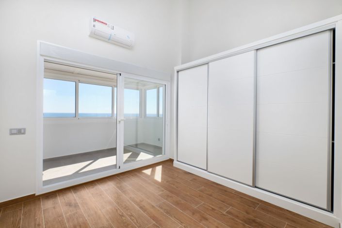 Image No.13-3 Bed Property for sale