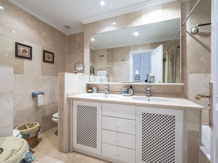 Image No.12-2 Bed Apartment for sale