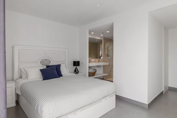 Image No.12-2 Bed Apartment for sale