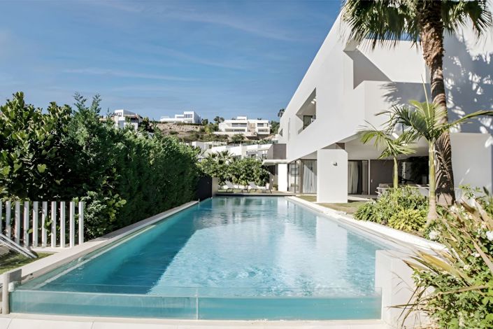 Image No.2-5 Bed Villa for sale