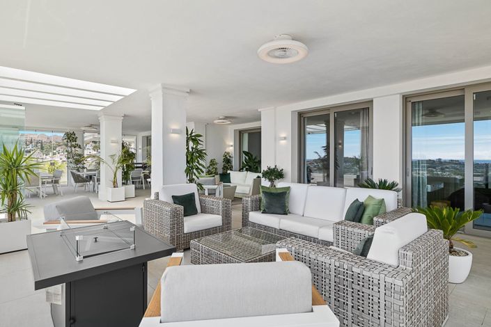 Image No.17-7 Bed Apartment for sale