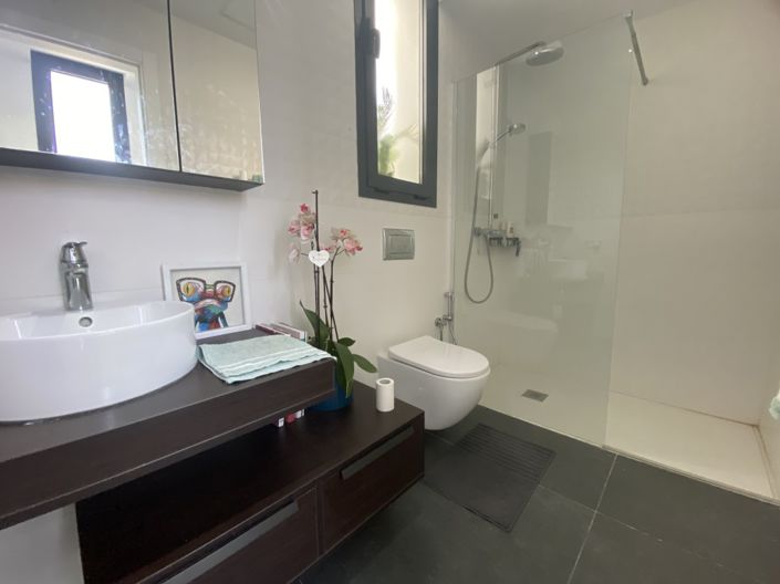 Image No.18-4 Bed Villa for sale