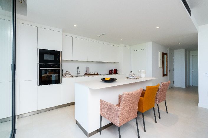 Image No.12-3 Bed Apartment for sale