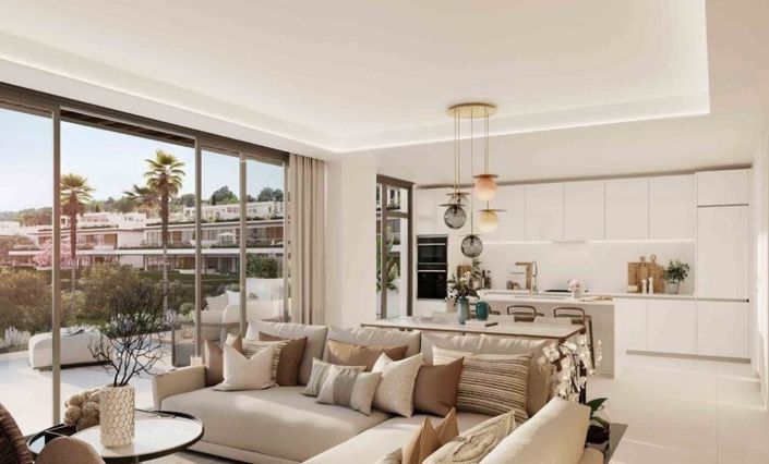 Image No.4-3 Bed Property for sale