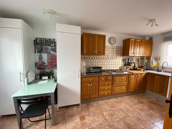 Image No.9-3 Bed Property for sale