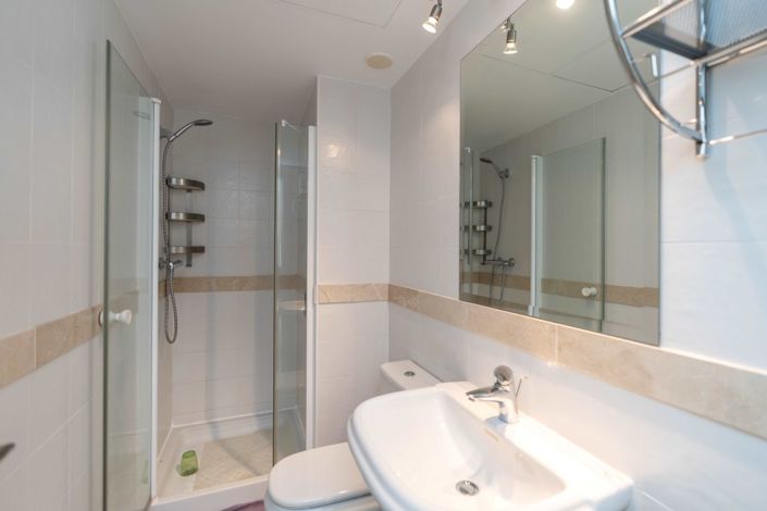 Image No.8-2 Bed Apartment for sale