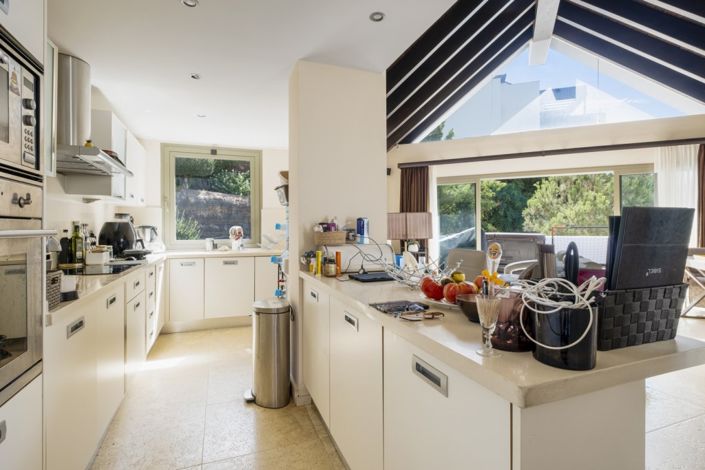 Image No.4-3 Bed Property for sale