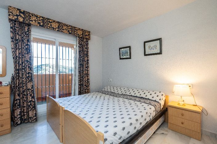 Image No.14-3 Bed Apartment for sale