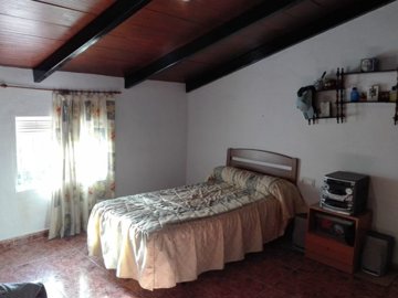 bedroom2
