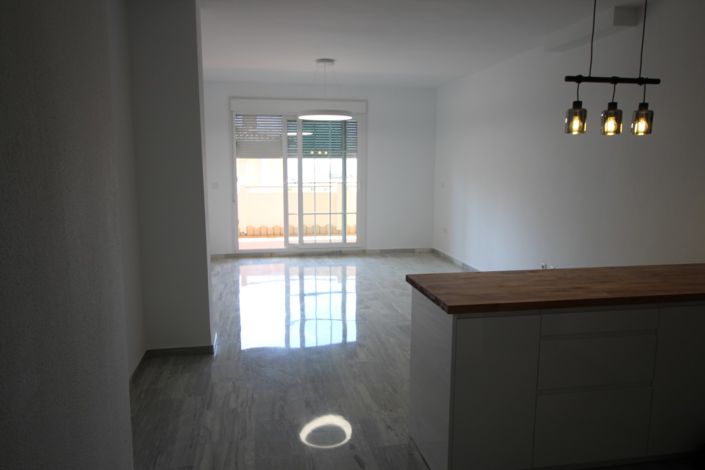 Image No.8-3 Bed Apartment for sale