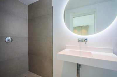 Bathroom 4
